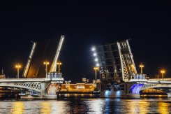 Где и как посмотреть развод мостов